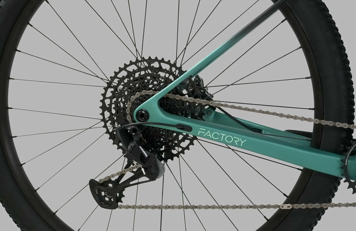 29" FACTORY 30 - GREEN S (26)